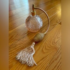 Perfume bottle